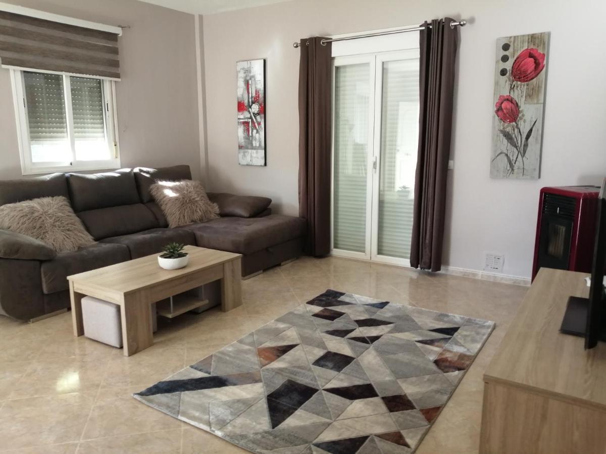 Villa Los Castos Immaculate 2-Bed Villa Арболеас Экстерьер фото